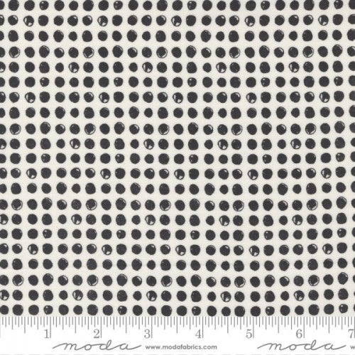 Late October 25cm M55594-23 Dots Vanilla/Black - Sweetwater Moda